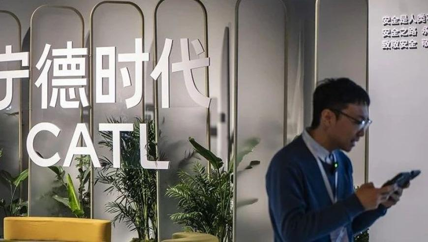 白小姐一码一肖三中三,十年前的白梦妍嫩得掐出水来了,创新典义解读_探索版V3.4