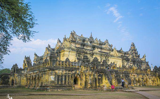缅甸曼德勒最老的古城，设计极其精美，现在成为了网红打卡地