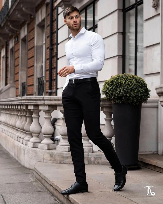 白衬衫配黑色西裤就很正式？试试这样搭，轻松穿出潮流范